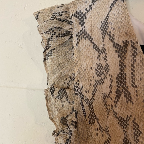 GUC Express Metallic Snakeskin Print Ruffle Sleeve Tie Waist Dress Size Large - Picture 3 of 7